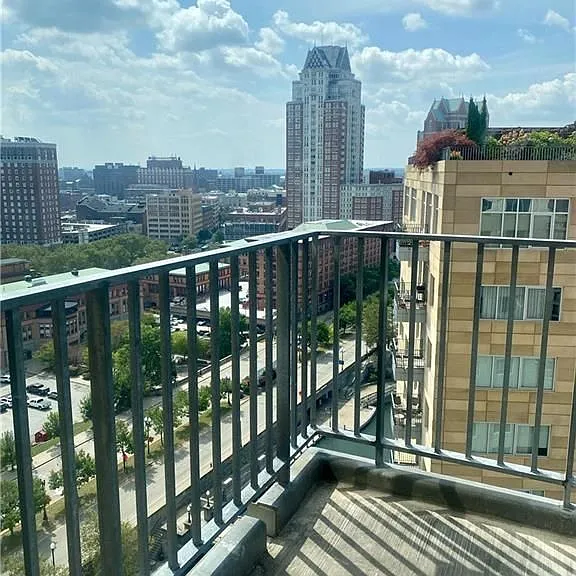 100 Exchange St #1402 — Photo 8
