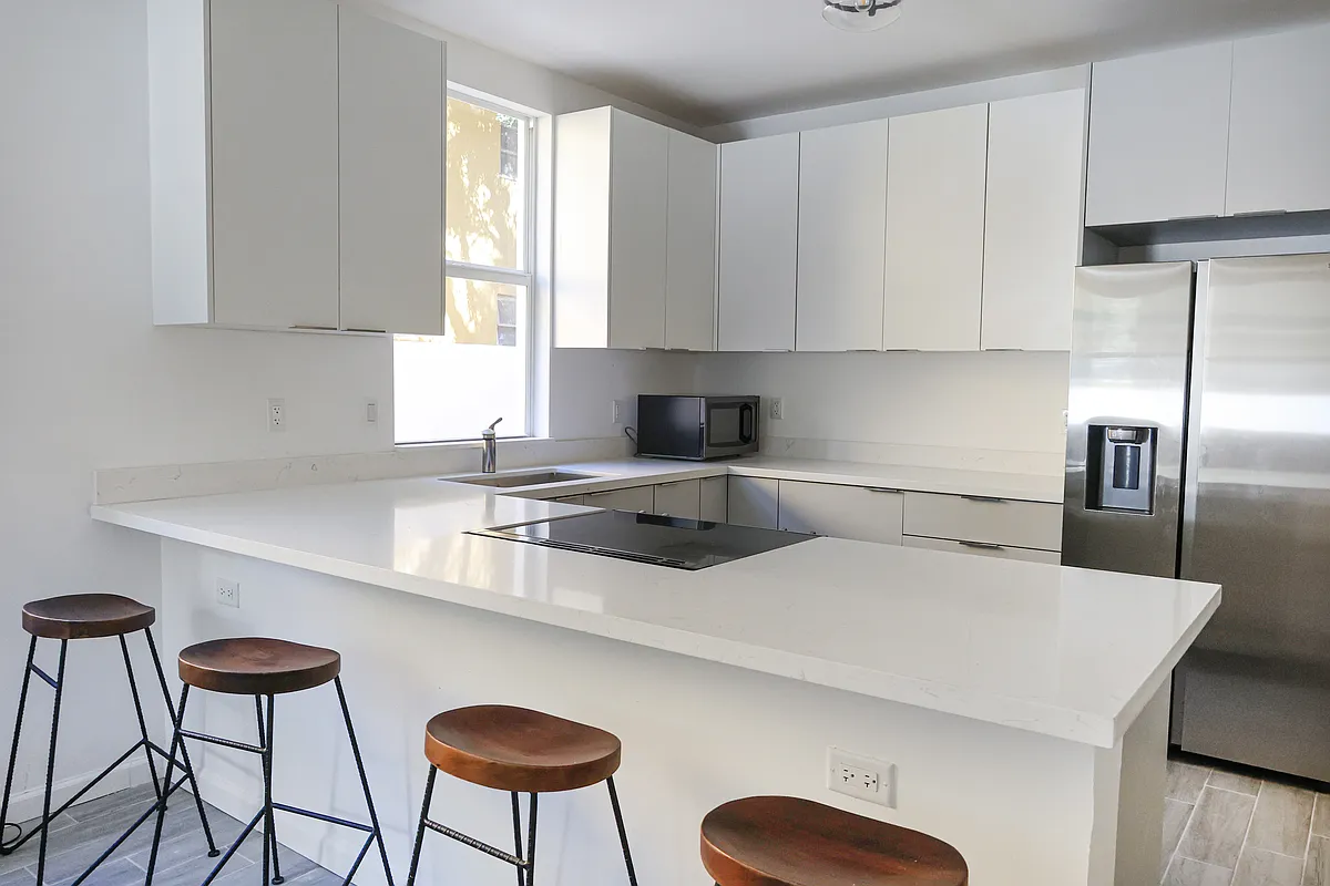 Building Photo - 1221 NW 45th St #2