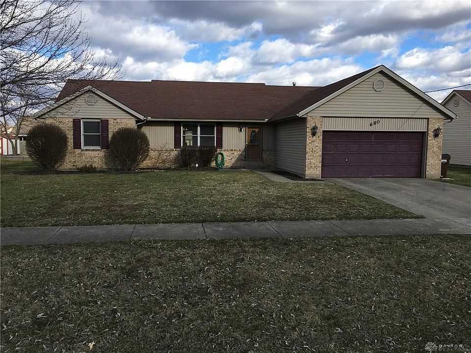 1st image of 680 Beachler Dr