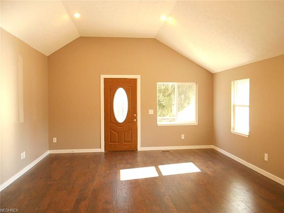 4th image of 3588 Dean Dr