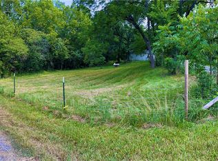 39505 NE 3rd St, Oak Grove, MO 64075