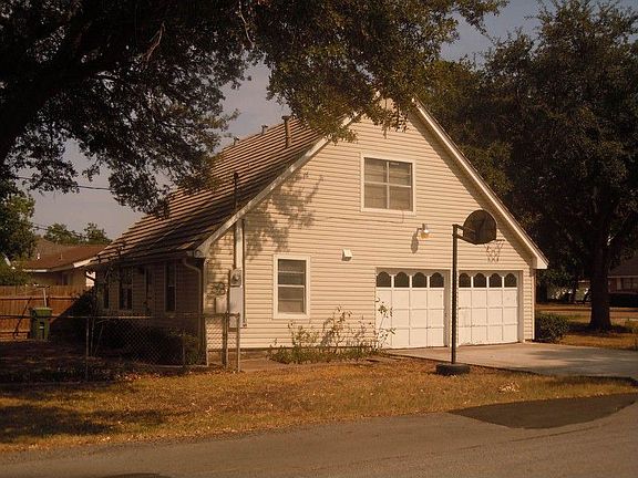 2nd image of 501 Avenue F