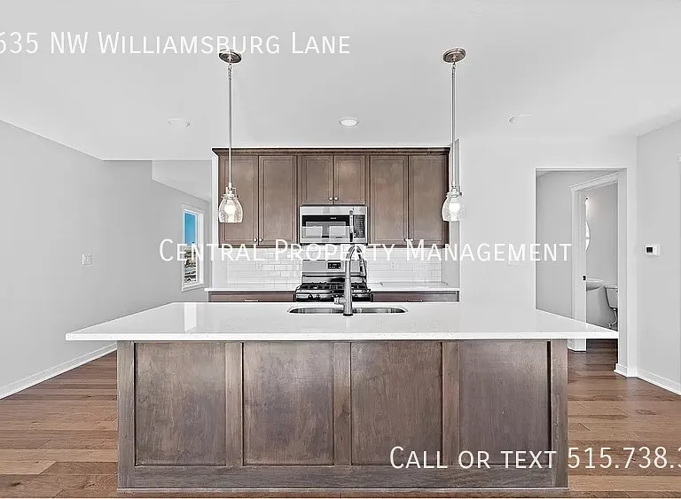 635 NW Williamsburg Ln — Photo 8