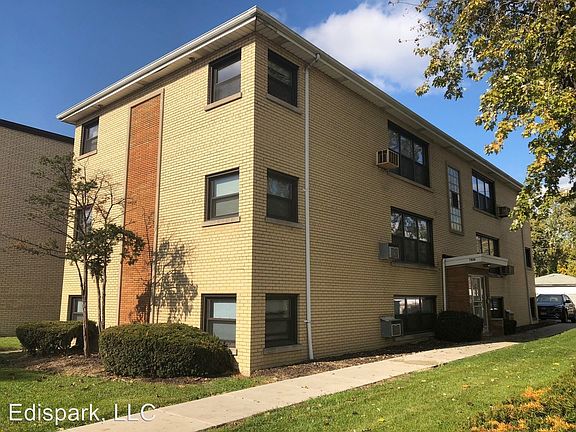 2nd image of 1812 W 127th St APT 4