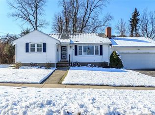 445 Bunnyview Dr, Stratford, CT 06614