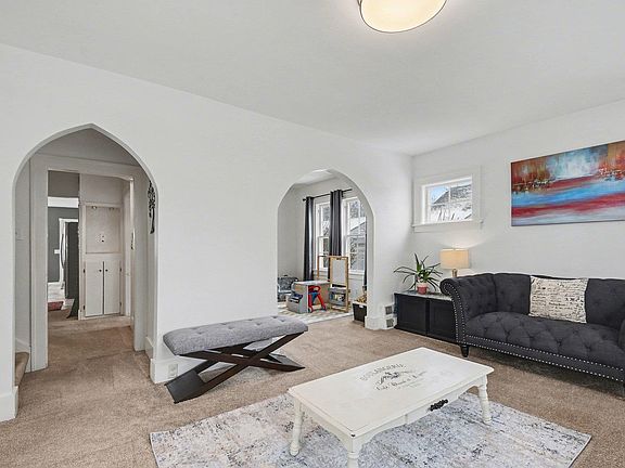 4th image of 112 Gage Ave