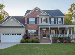 1070 Chadwick Shores Dr, Sneads Ferry, NC 28460