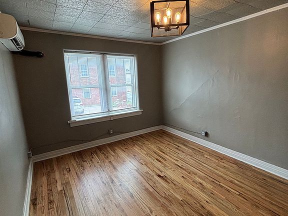 3rd image of 2611 E 15th St #11