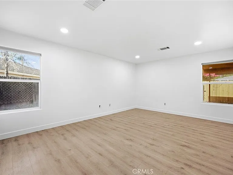 5009 Shaman Ct — Photo 22