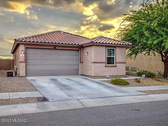 2nd image of 17054 S Emerald Vista Dr