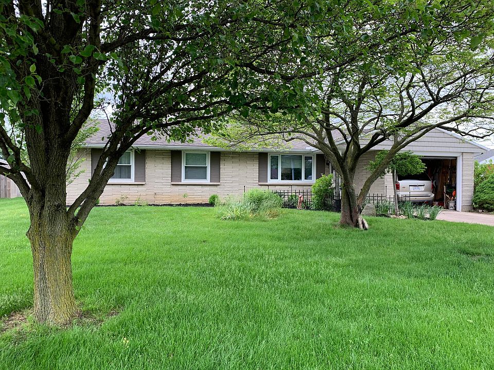 1st image of 305 Cherokee Dr