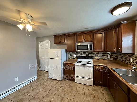 2nd image of 2821 Haig Ave