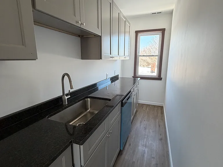 542 Grafton St #1 — Photo 4