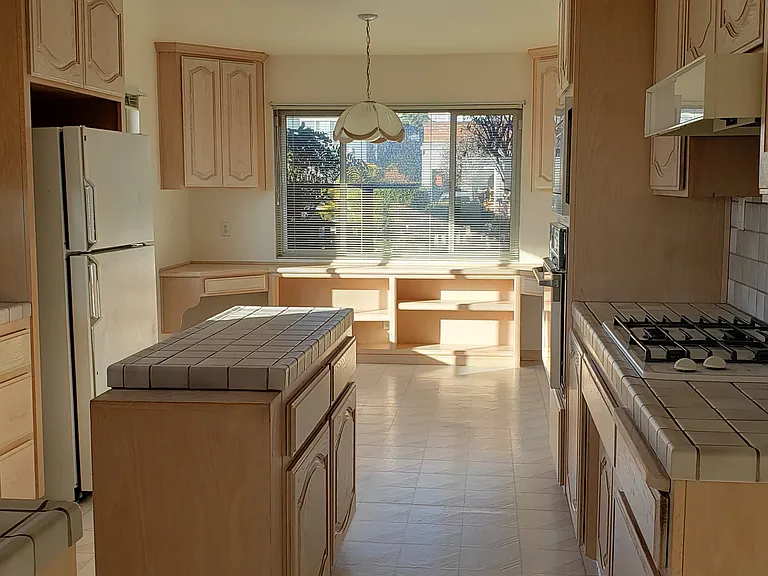 6850 Kenilworth Ave — Photo 3