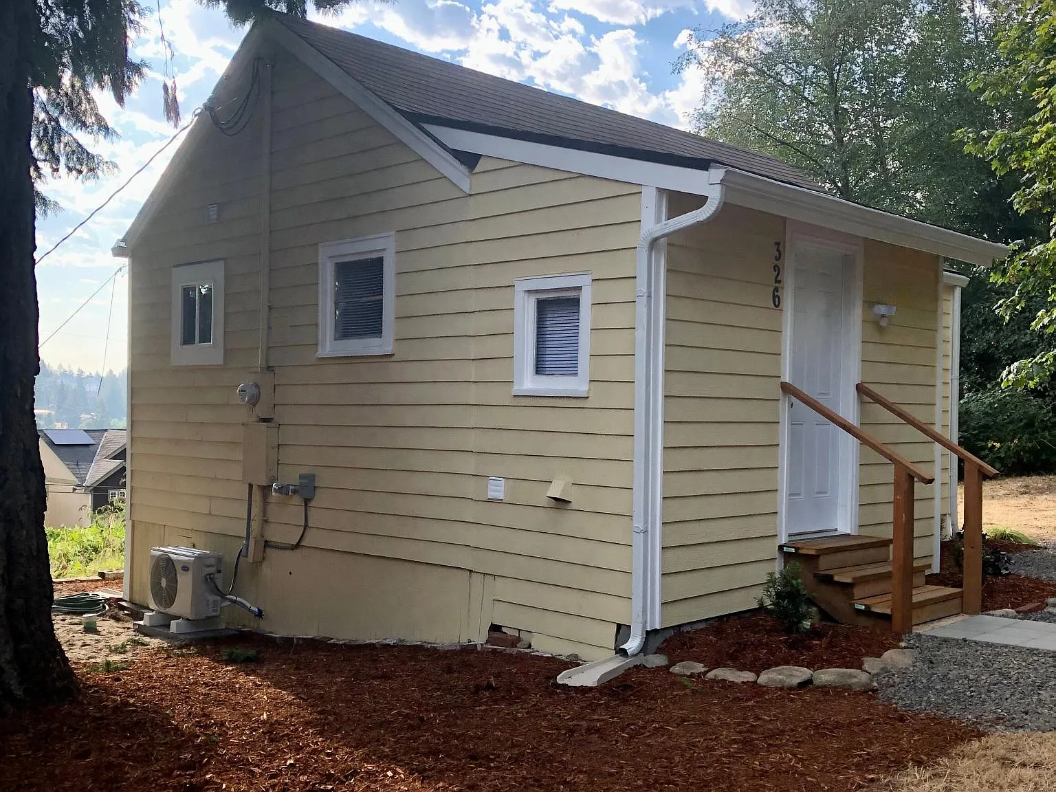 Studio, 384 sqft, $1,550 — Photo 3