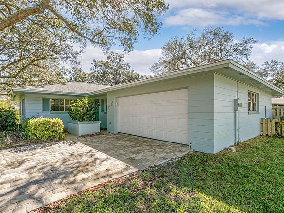 2nd image of 1015 Mindello Ave