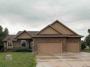 10917 W Waterside Ct, Maize, KS 67101