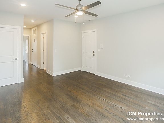 4th image of 3917.5 N Janssen Ave #3919-2E