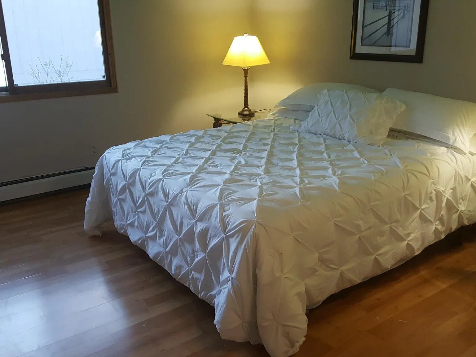 2 bed, 1000 sqft, $2,072 — Photo 3