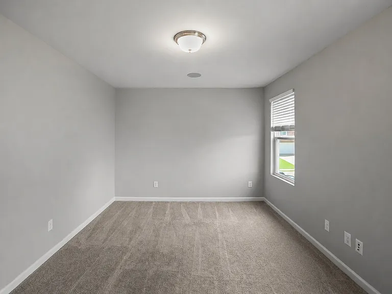 2861 Meadow Gln — Photo 24