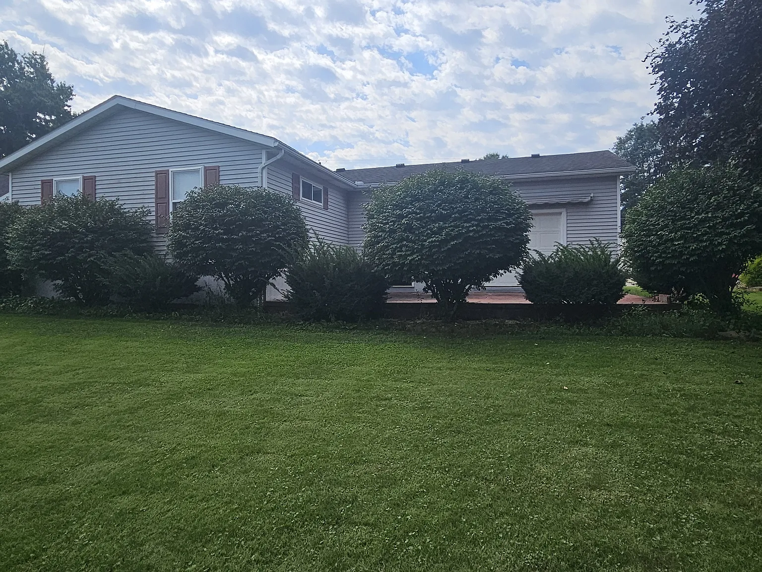 2 bed, 1020 sqft, $1,200 — Photo 2