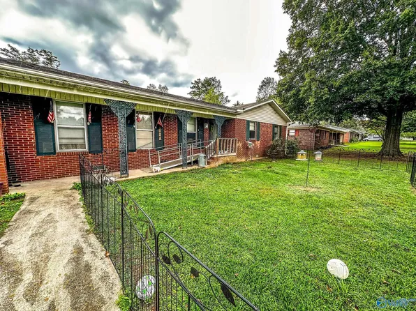 601 Edgewood St SW, Decatur, AL 35601