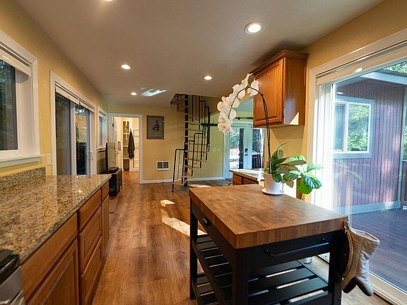 4th image of 14411 Camino Del Arroyo