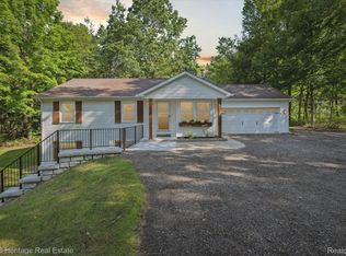 3778 Mason Rd, Howell, MI 48843