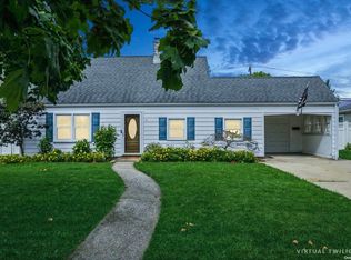 30 James Ln, Levittown, NY 11756