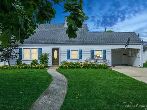 30 James Lane, Levittown, NY 11756