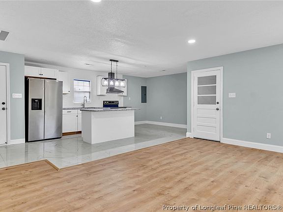 4th image of 144 Bremer St