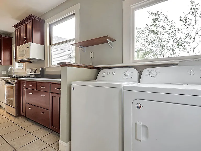 555 El Dorado Ave — Photo 22