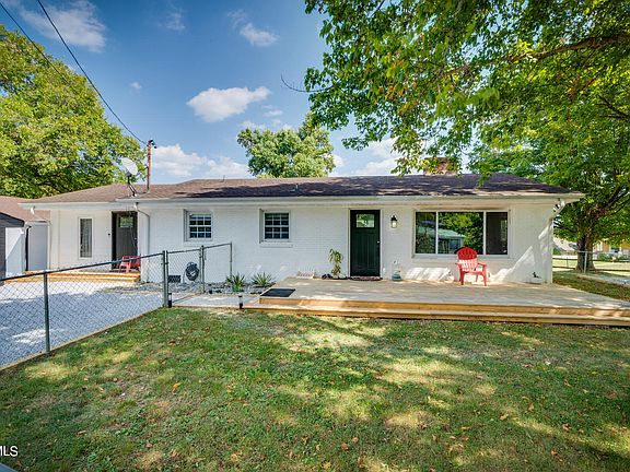 5th image of 3311 Mayfield Dr
