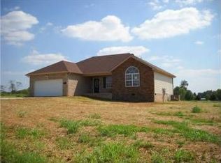 1351 Volunteer Ln, Lewisburg, TN 37091