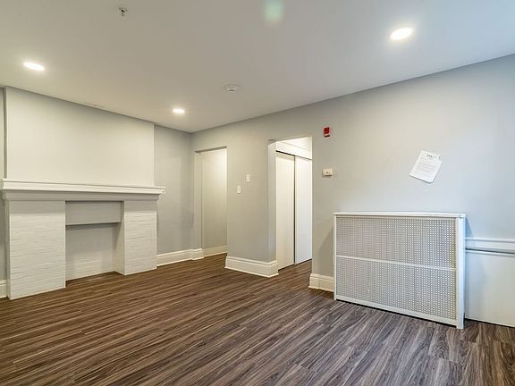 3rd image of 215 Humboldt Pkwy #D4