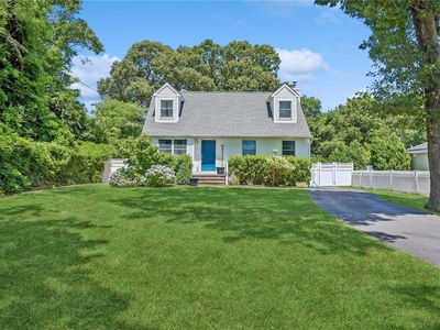 61 Norwood Avenue, Port Jefferson Station, NY, 11776