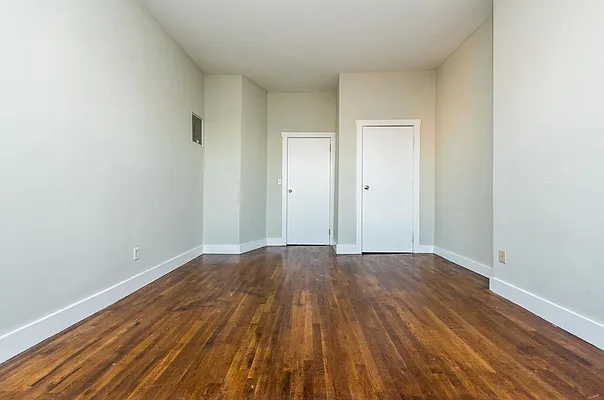 Rented by EXR | media 30