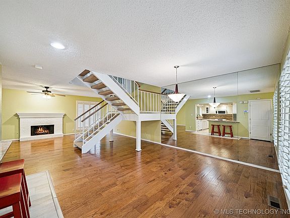 4th image of 8439 S College Ave #89/1