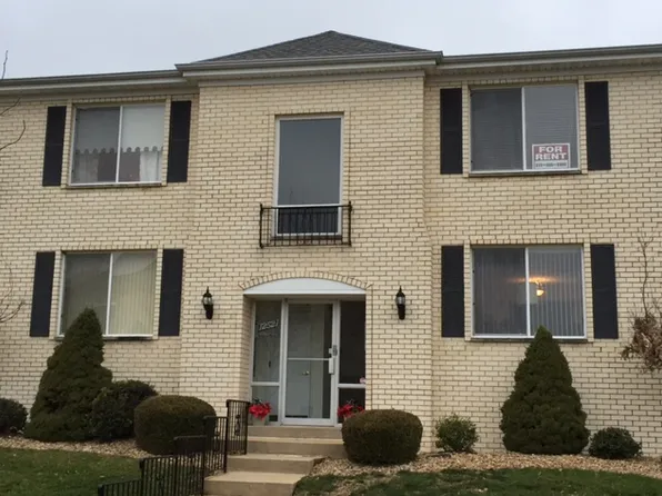 12573 Chardin Pl APT 1, Saint Louis, MO 63128