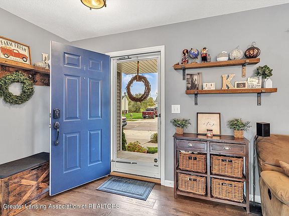 4th image of 3075 Moccasin Dr