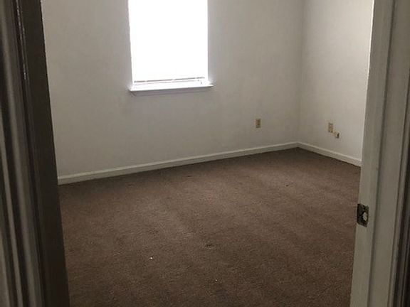 4th image of 311 Vieux Orleans Cir APT A