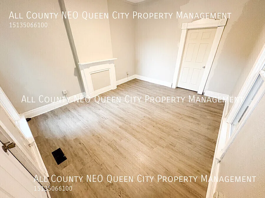 1-Bedroom Duplex with Spacious Living Area! — Photo 2