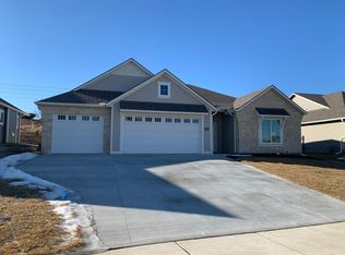 415 Three Forks Dr, Lawrence, KS 66049
