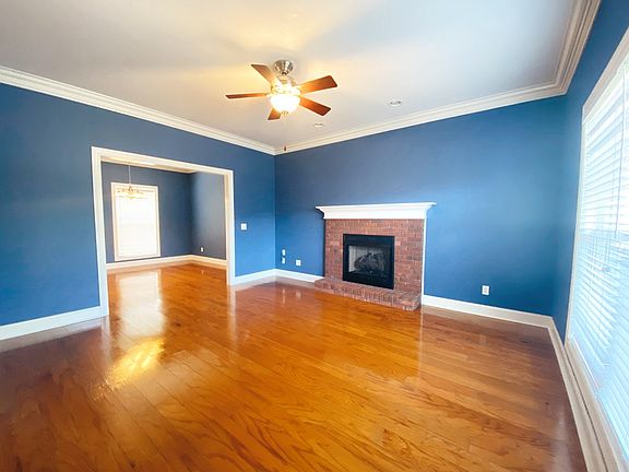 2nd image of 147 Twin Gates Dr
