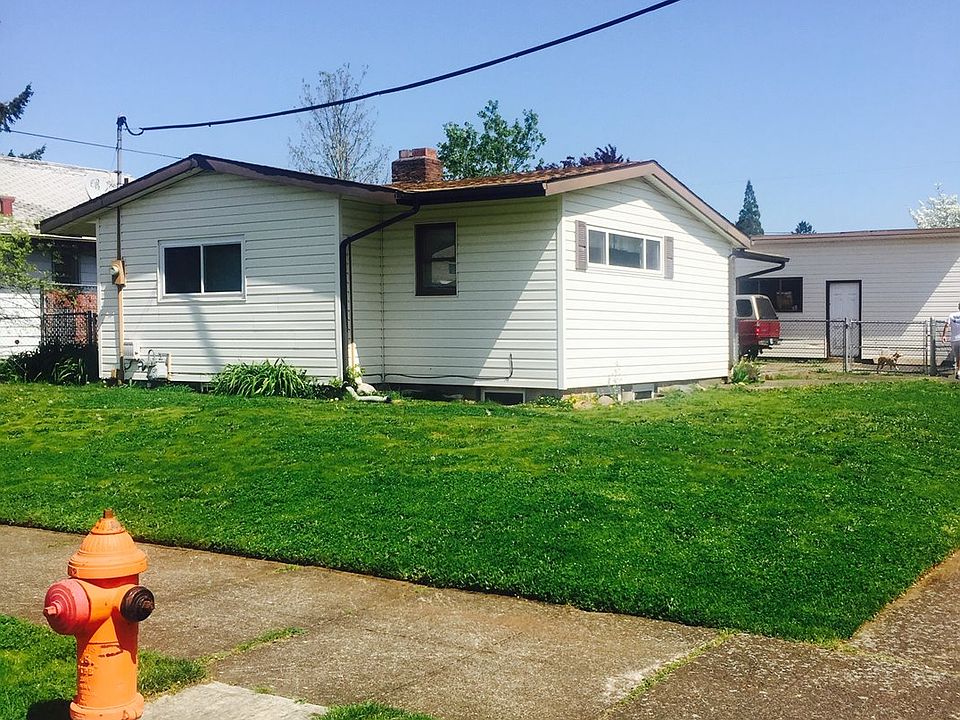 1st image of 7033 NE Hassalo St