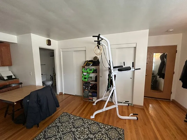 509 Midvale Ave — Photo 4