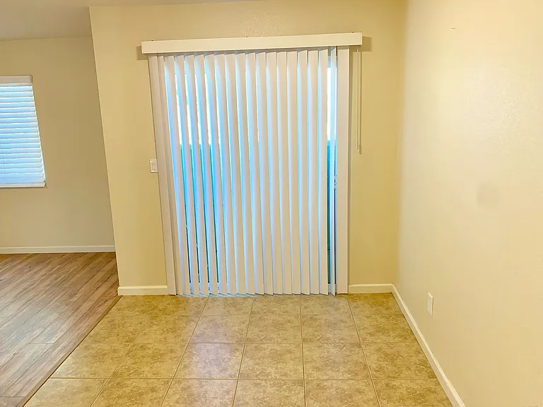 3328 N Marks Ave — Photo 5