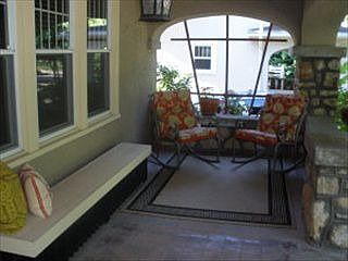 3rd image of 2609 Ashland Ave