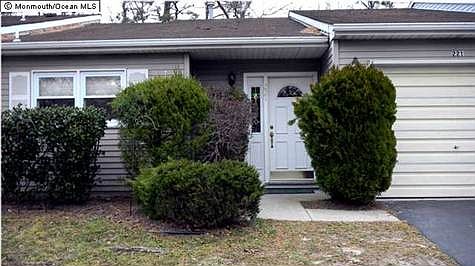 1st image of 221 Cloverdale Dr