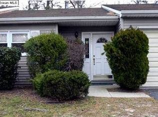 221 Cloverdale Dr, Lakewood, NJ 08701